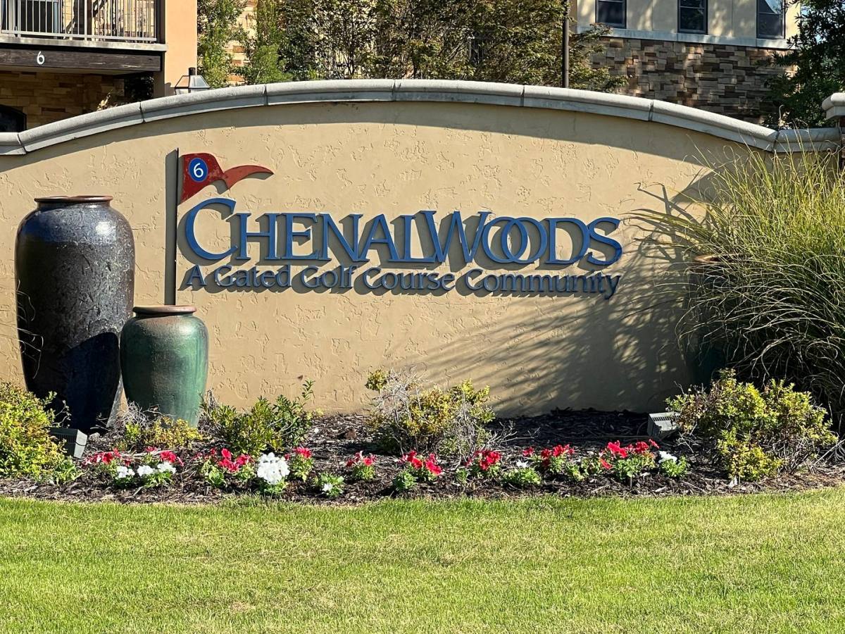 Apartment for rent at 422 Chenal Woods Dr, Little Rock, AR 72223