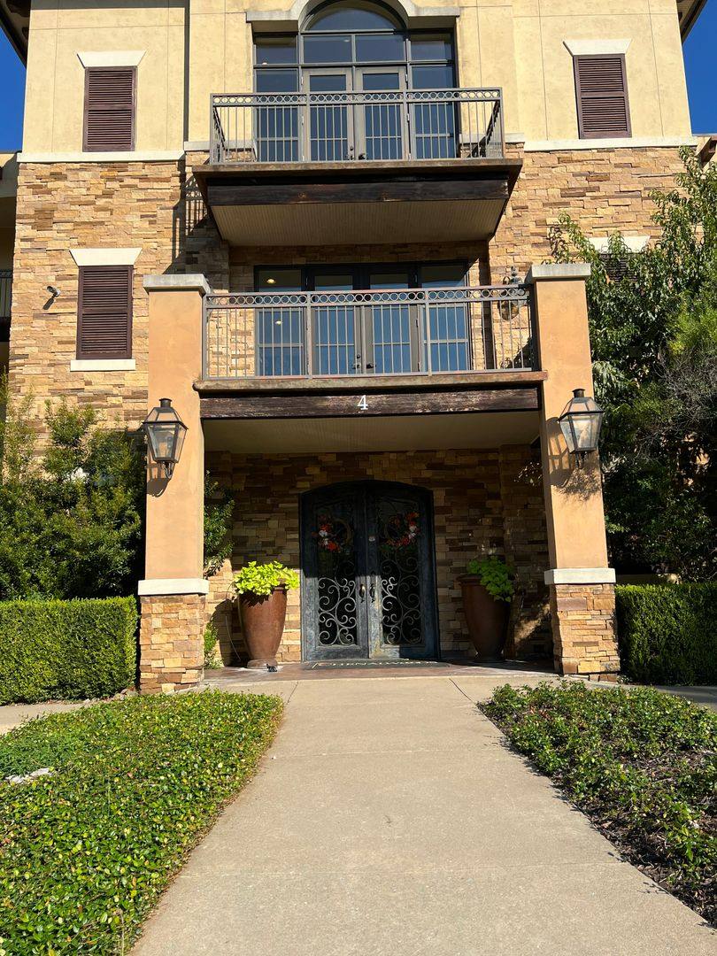 Apartment for rent at 422 Chenal Woods Dr, Little Rock, AR 72223