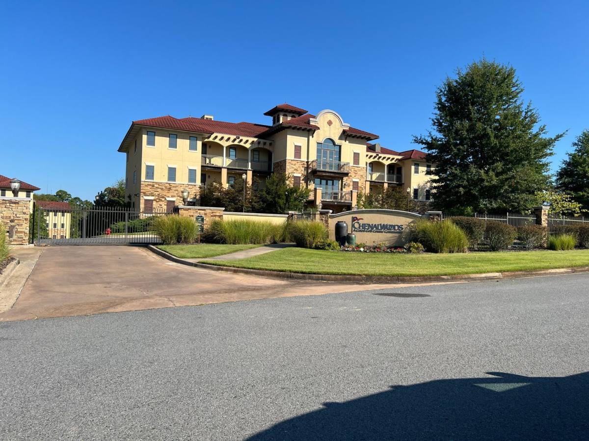 Apartment for rent at 422 Chenal Woods Dr, Little Rock, AR 72223