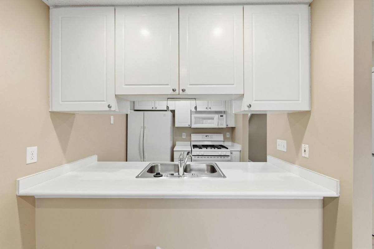 Townhouse for rent at 1980 Hoadley Dr, Columbus, OH 43228