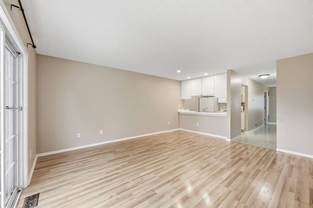 Townhouse for rent at 1980 Hoadley Dr, Columbus, OH 43228