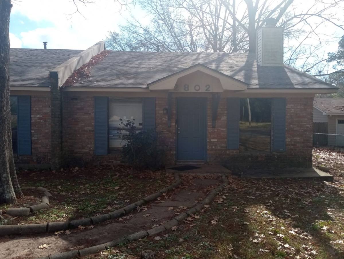 Apartment for rent at 2802 - 2804 Horseshoe Dr, Alexandria, LA 71303