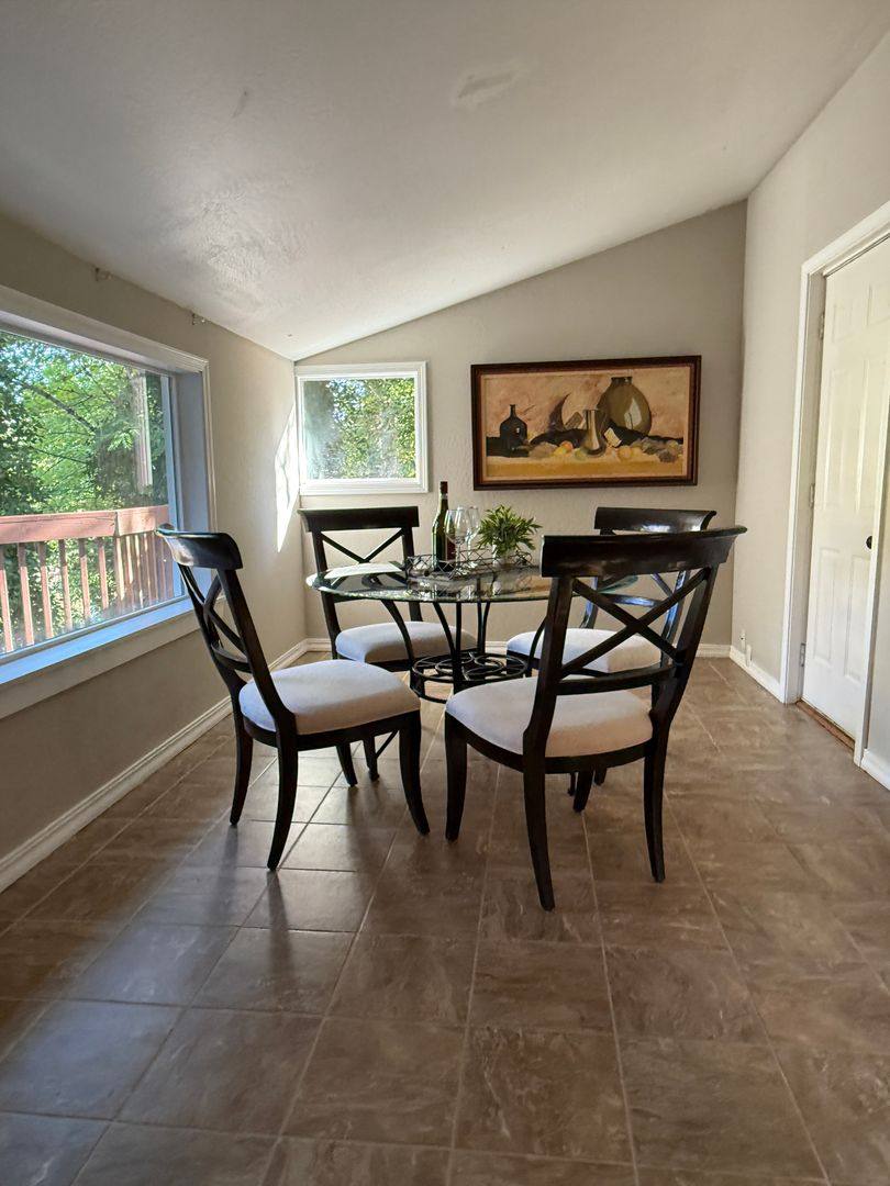Apartment for rent at 454 Rogue River Highway, Gold Hill, OR 97525