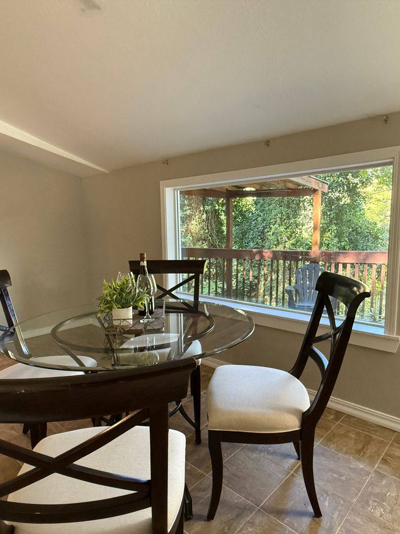Apartment for rent at 454 Rogue River Highway, Gold Hill, OR 97525