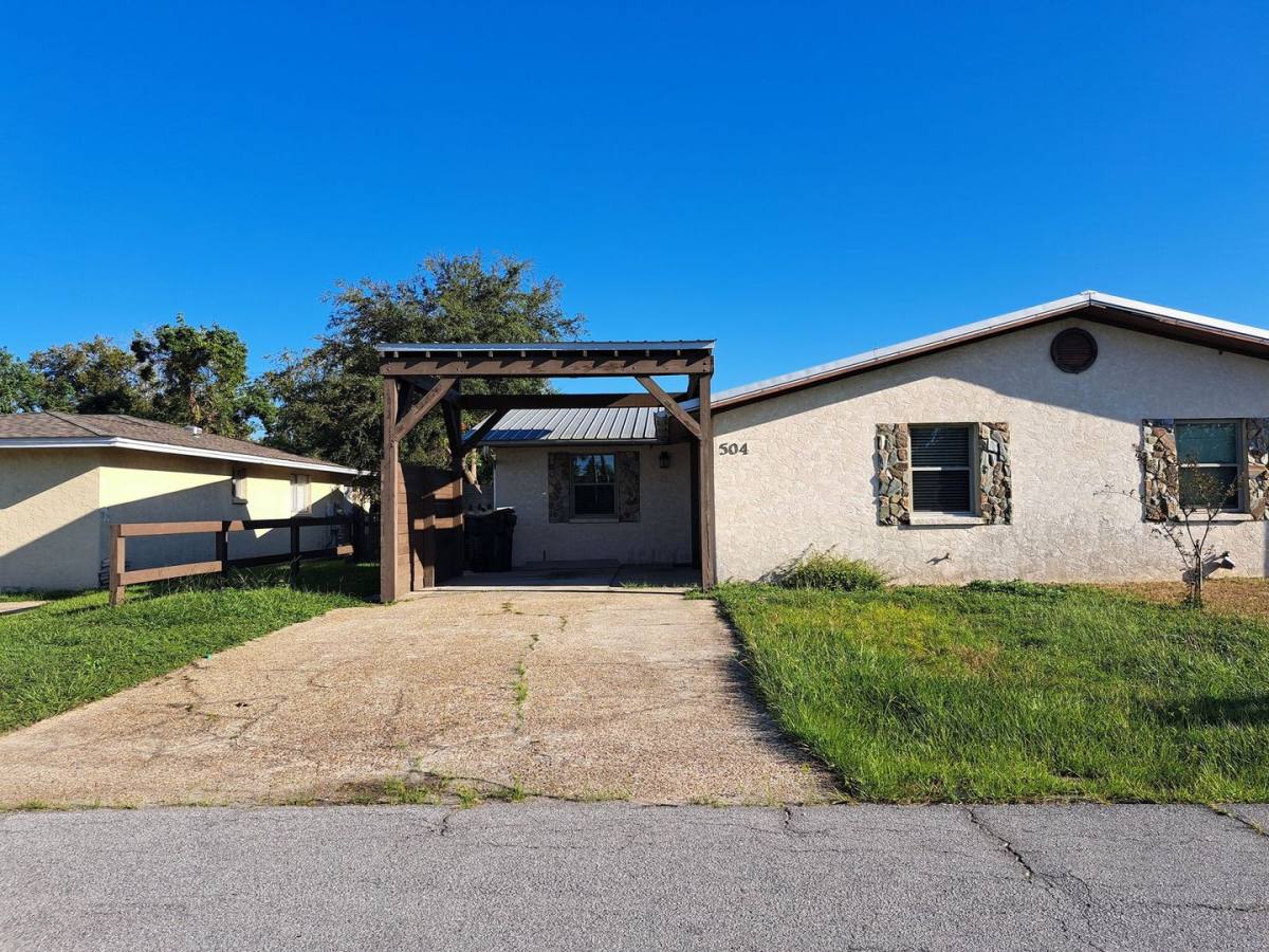 Apartment for rent at 504 26th St W, Lynn Haven, FL 32444