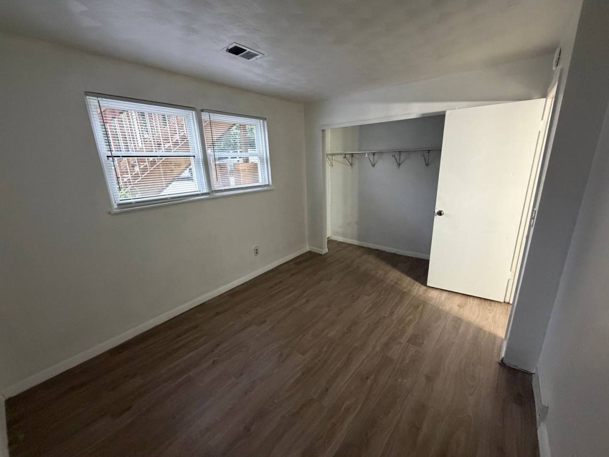 Apartment for rent at 702 W 63rd St, Davenport, IA 52806