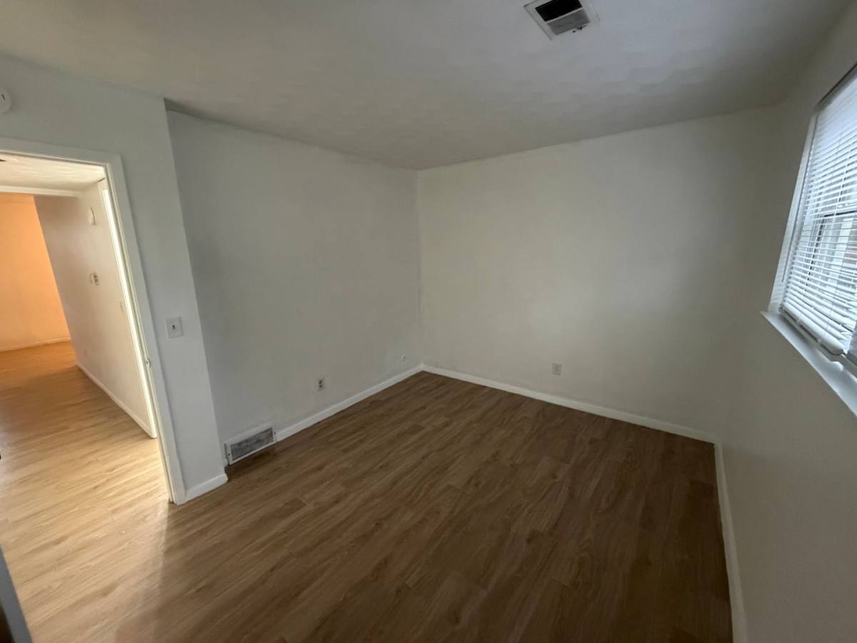 Apartment for rent at 702 W 63rd St, Davenport, IA 52806