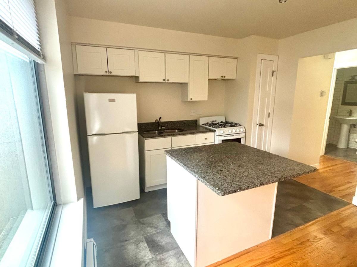 Apartment for rent at 1441 N Franklin Place, Milwaukee, WI 53202