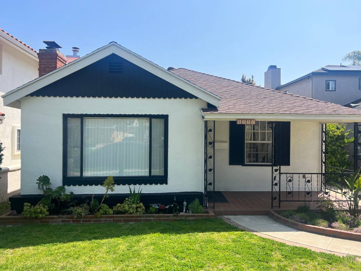 Apartment for rent at 8336 Regis Way, Los Angeles, CA 90045
