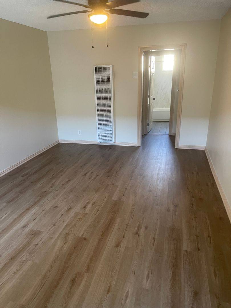 Apartment for rent at 925 Enterprise Ave, Inglewood, CA 90302