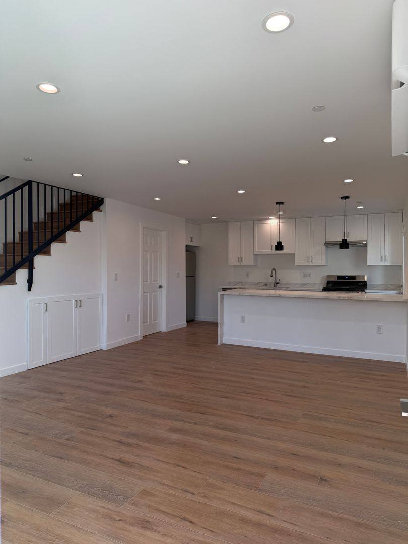 Apartment for rent at 6858-6860 Shoup Ave, West Hills, CA 91307