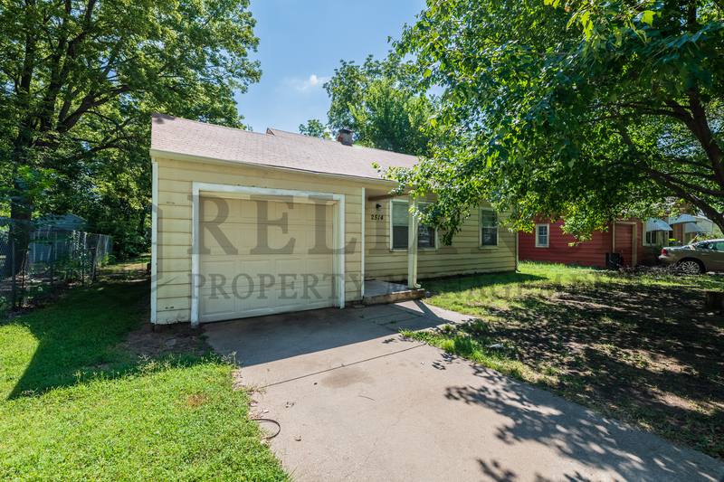 House for rent at 2514 S Mead St, Wichita, KS 67216