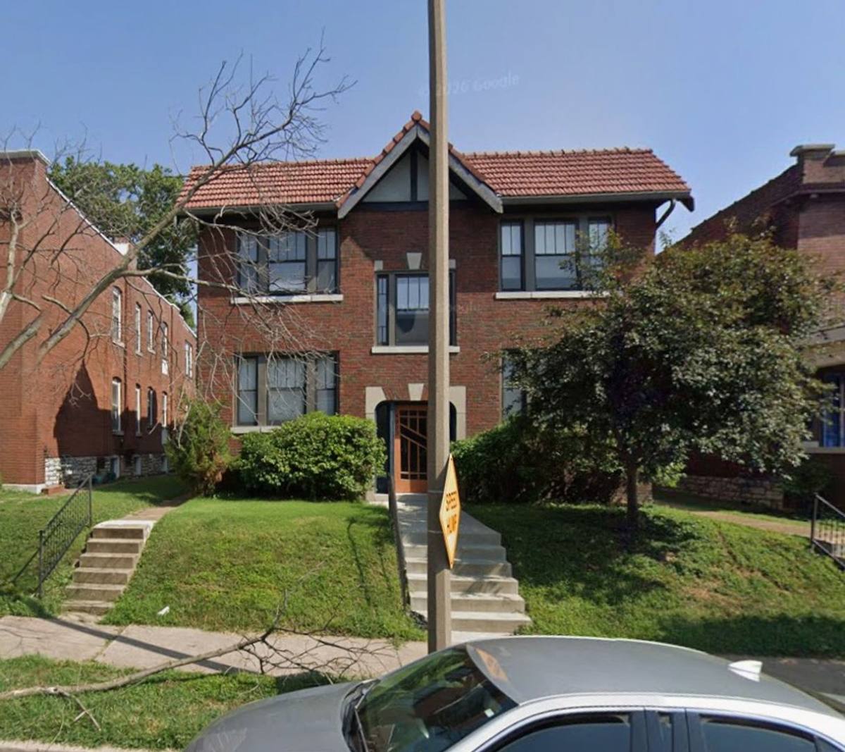 Apartment for rent at 4933 Devonshire Ave, St. Louis, MO 63109