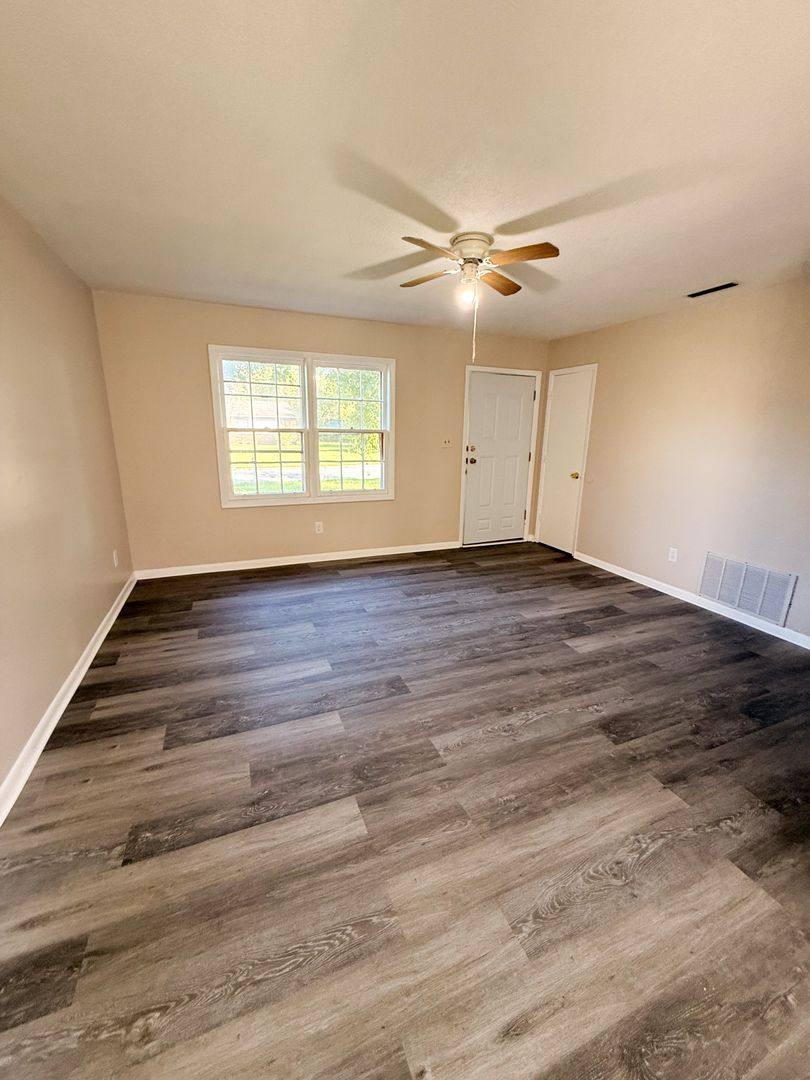 House for rent at 807 Ponderosa Dr, Valdosta, GA 31601