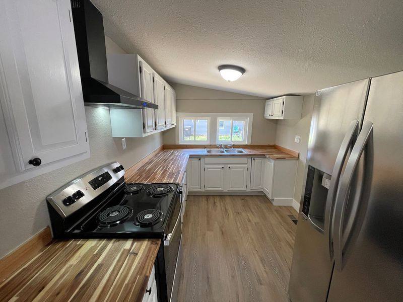 House for rent at 4321 Beaver Ridge, Knoxville, TN 37931