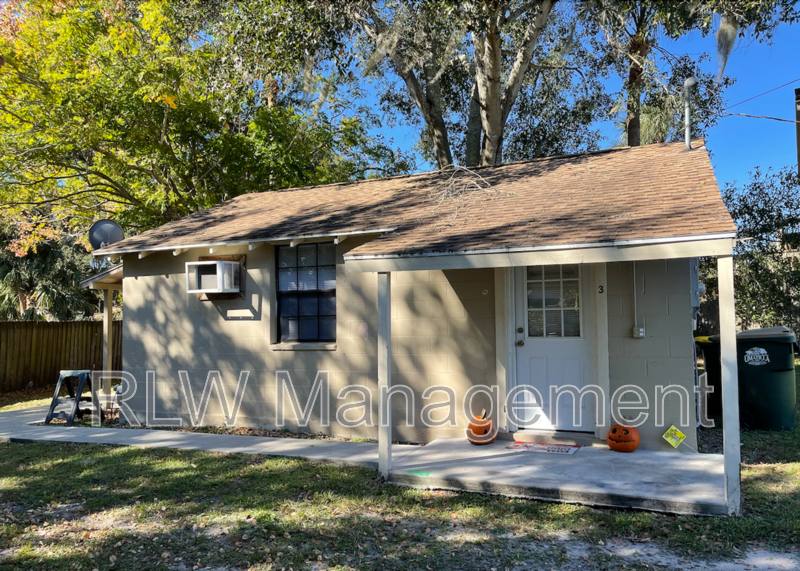 Apartment for rent at 30 Lakeside Ave #C, Umatilla, FL 32784