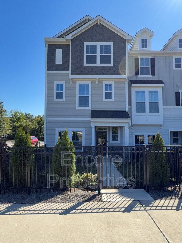 Townhouse for rent at 223 Pond View Court, Fuquay Varina, NC 27526