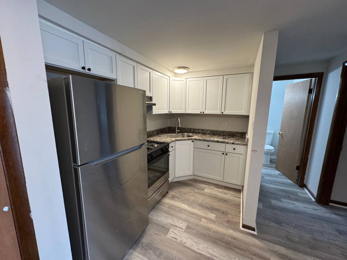 Apartment for rent at 1908-16 Vermont Ave, Blue Island, IL 60406