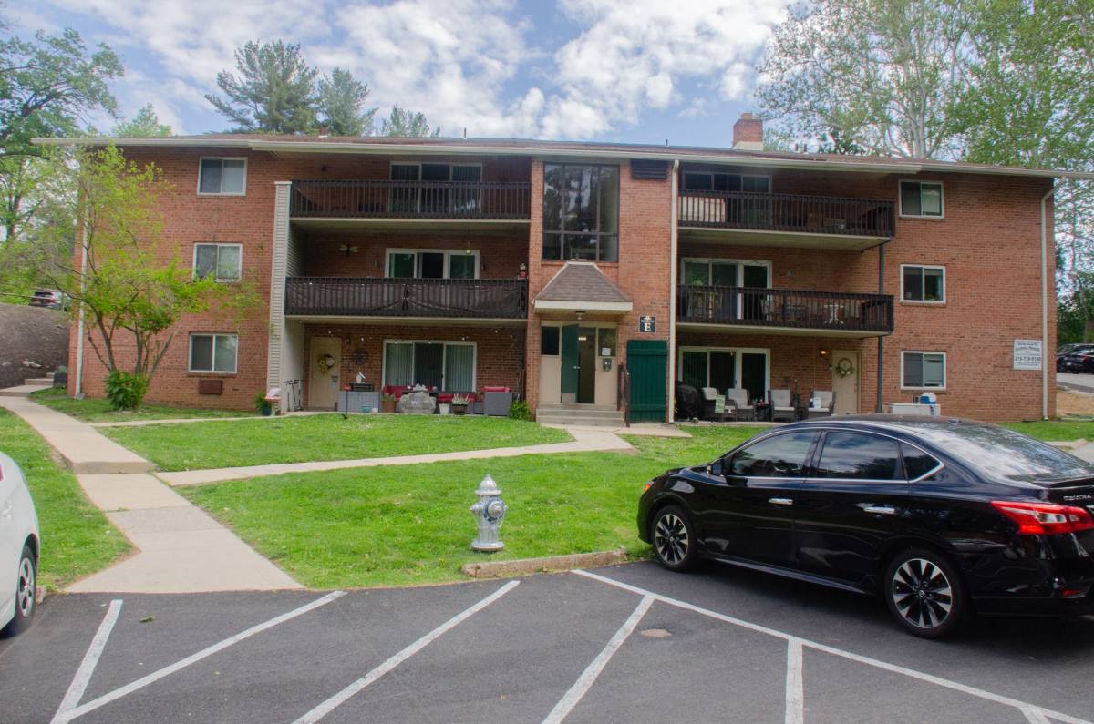 Apartment for rent at 1901 W Chester Pike, Havertown, PA 19083