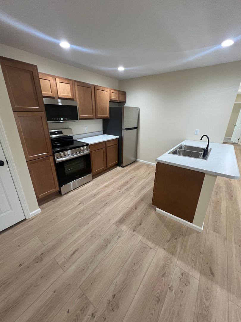 Apartment for rent at 1024 S Lincoln, Aberdeen, SD 57401