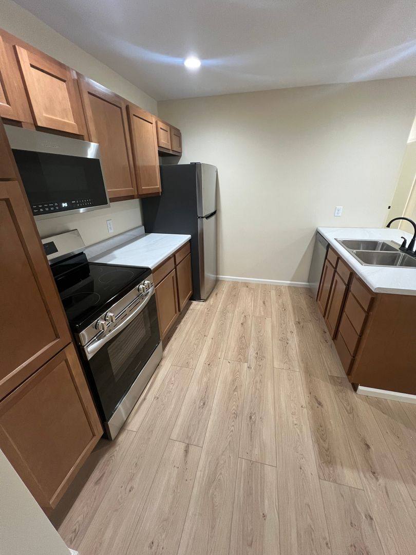 Apartment for rent at 1024 S Lincoln, Aberdeen, SD 57401