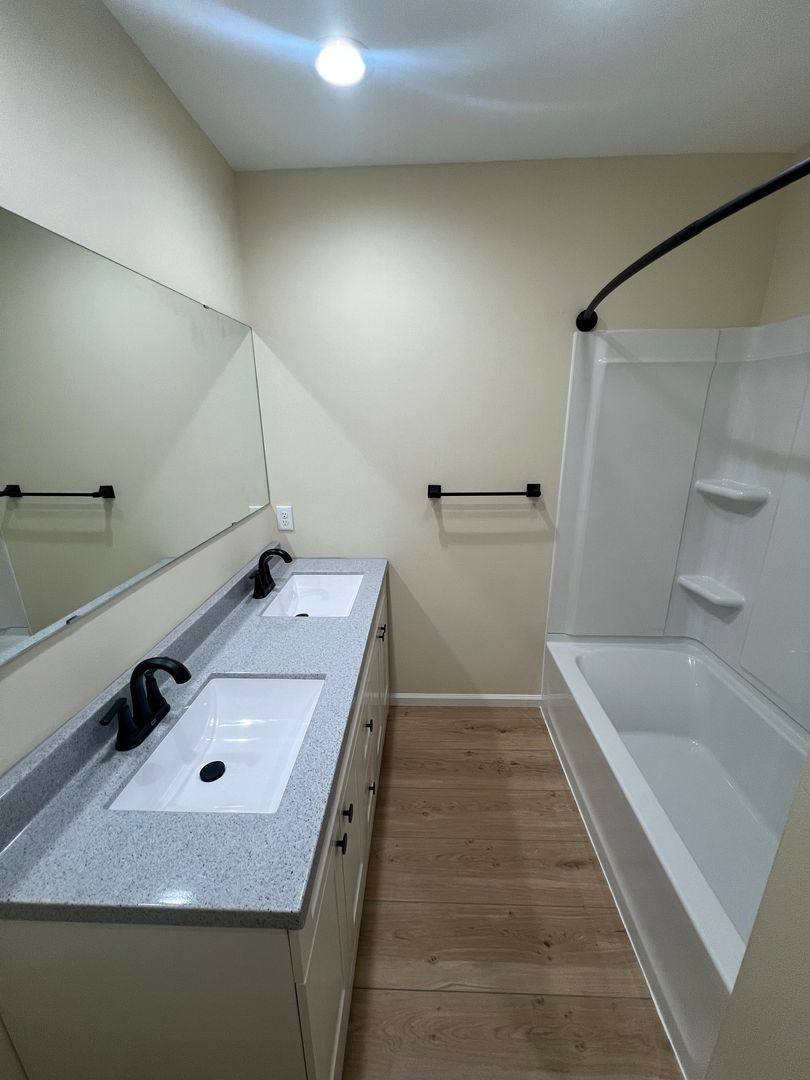 Apartment for rent at 1024 S Lincoln, Aberdeen, SD 57401