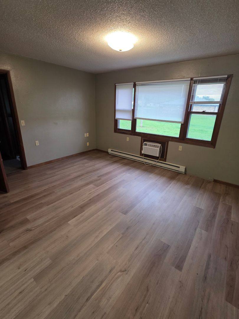 Apartment for rent at 304 Fairburn St, Fonda, IA 50540