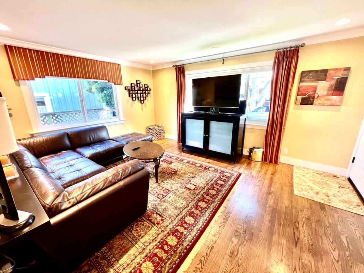 House for rent at 146 16th St, Pacific Grove, CA 93950