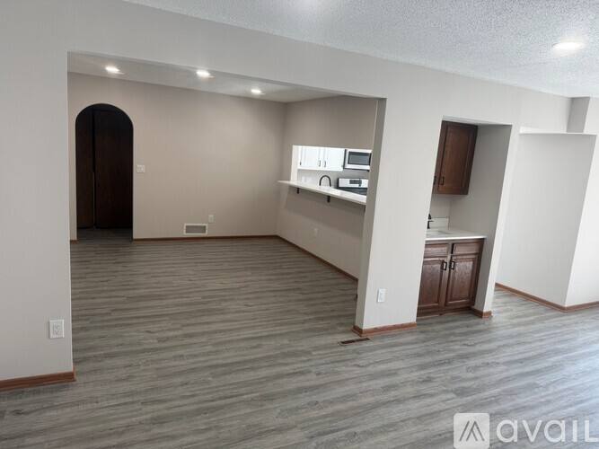 Townhouse for rent at 5540 Malibu Dr, Minneapolis, MN 55436