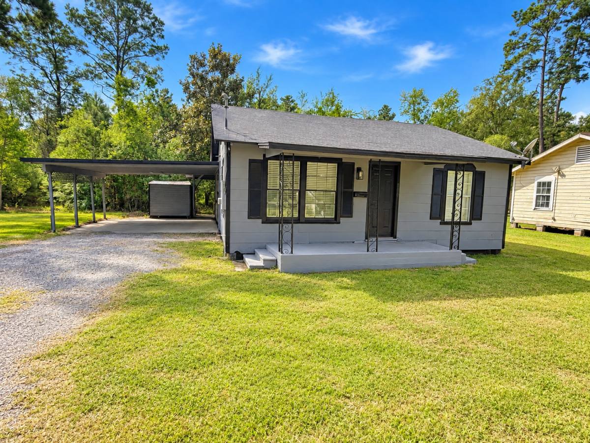 House for rent at 790 Cottonwood St, Vidor, TX 77662