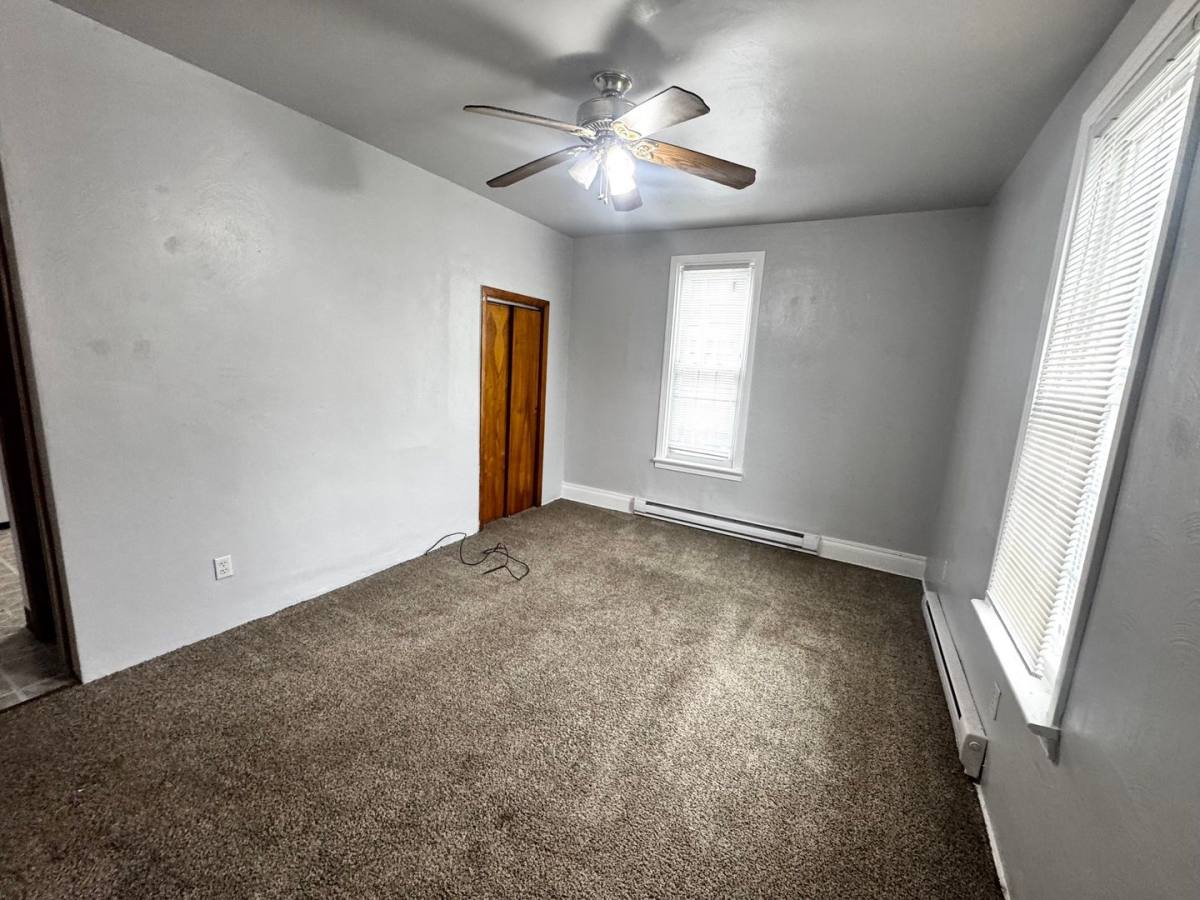 Apartment for rent at 725 Chartiers St, Bridgeville, PA 15017