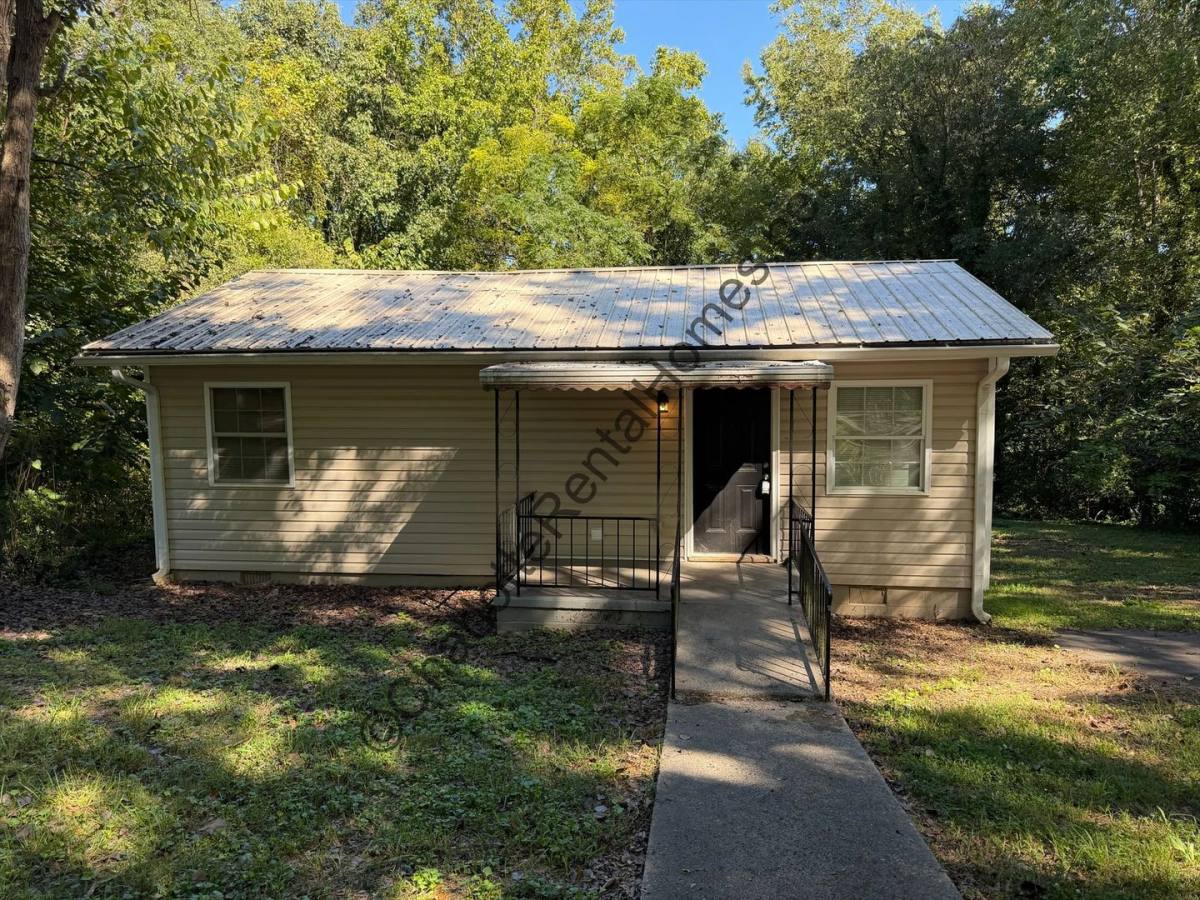 House for rent at 2634 Bradford St, Gastonia, NC 28054