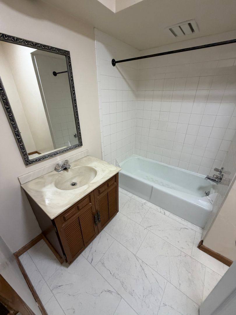 House for rent at 642 Payne Ave, Erie, PA 16503