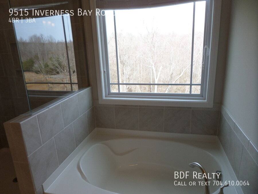 House for rent at 9515 Inverness Bay Rd, Charlotte, NC 28278