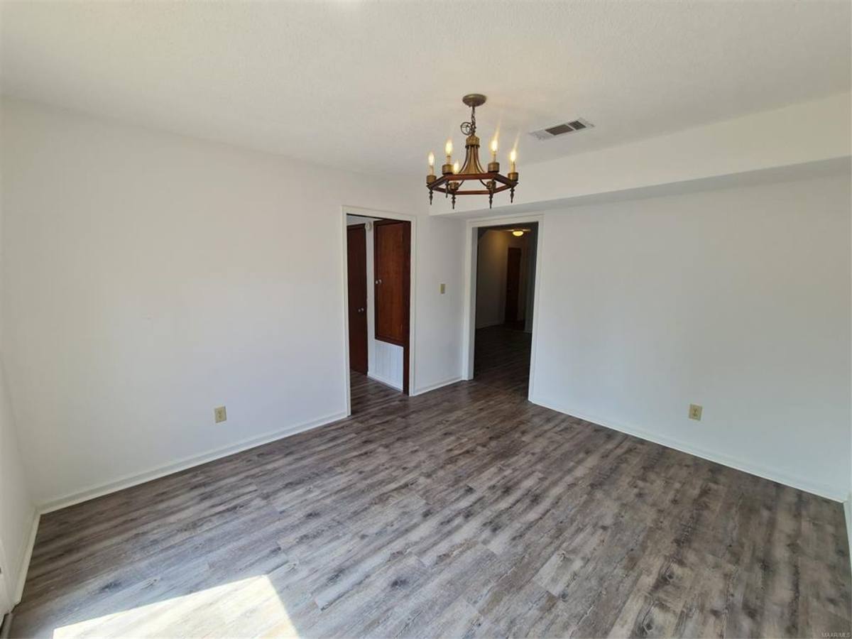 Townhouse for rent at 2136 Rexford Rd, Montgomery, AL 36116