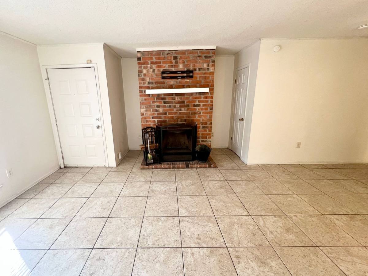 Apartment for rent at 1940 Southpointe Dr, Baton Rouge, LA 70808