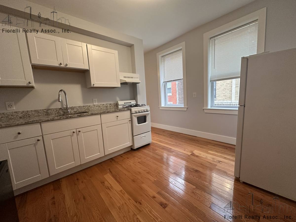 Apartment for rent at 39 Clark St #23, Boston, MA 02109