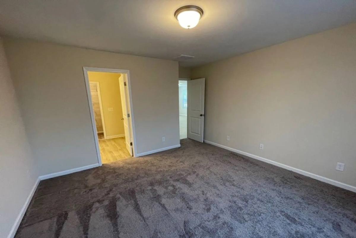 Townhouse for rent at 7544 Oliver Park Dr, Whitsett, NC 27377