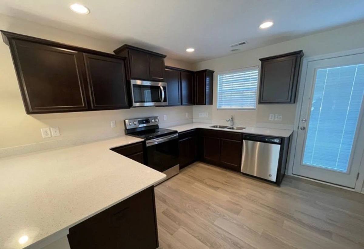 Townhouse for rent at 7544 Oliver Park Dr, Whitsett, NC 27377