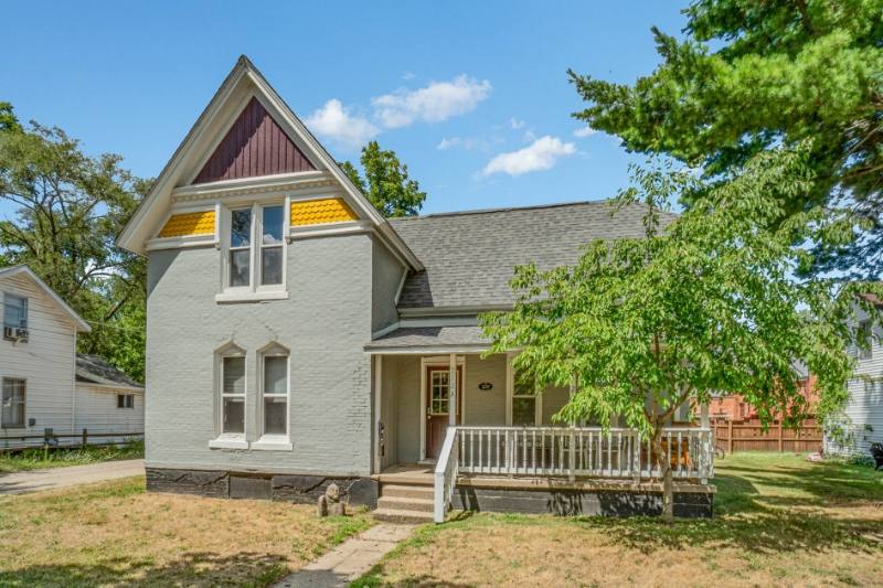Apartment for rent at 212 W Locust St, Mount Pleasant, MI 48858