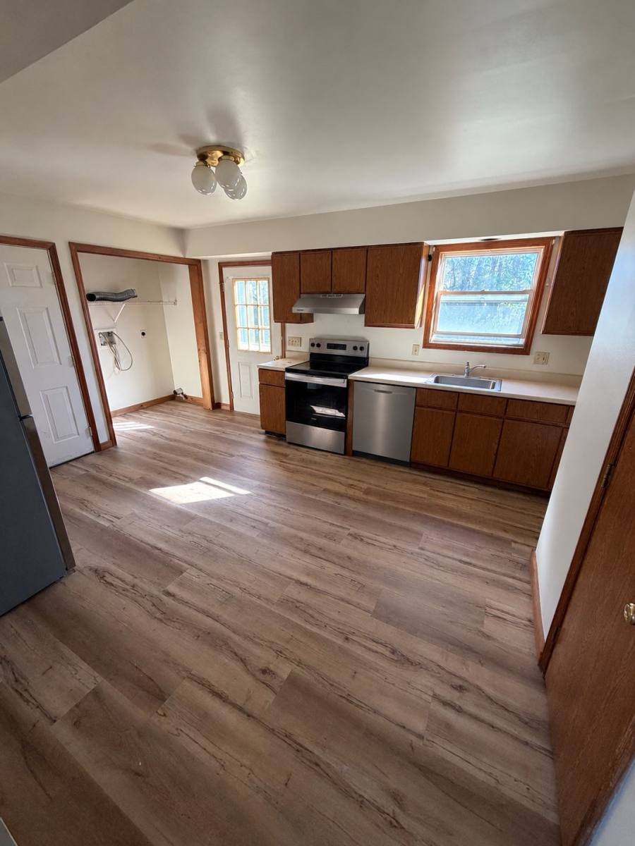 Townhouse for rent at 22 Vosburgh Rd, Mechanicville, NY 12118