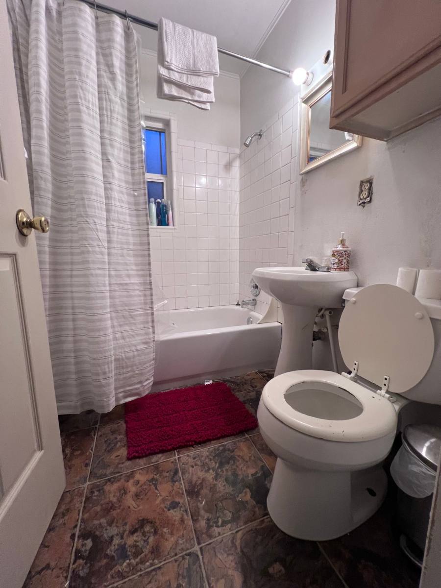 House for rent at 11630 59th Ave S, Seattle, WA 98178