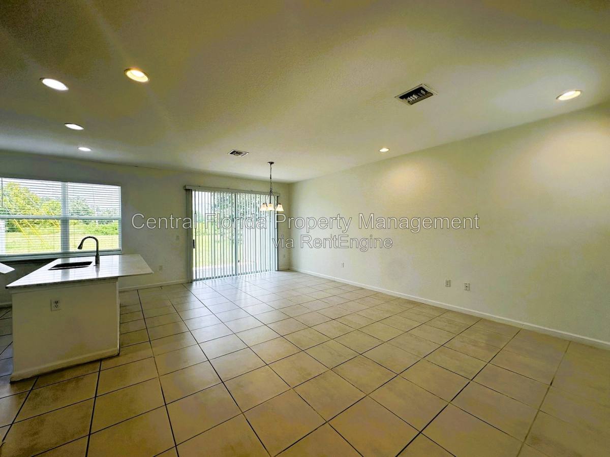 Townhouse for rent at 1002 La Mirada Court, Kissimmee, FL 34744