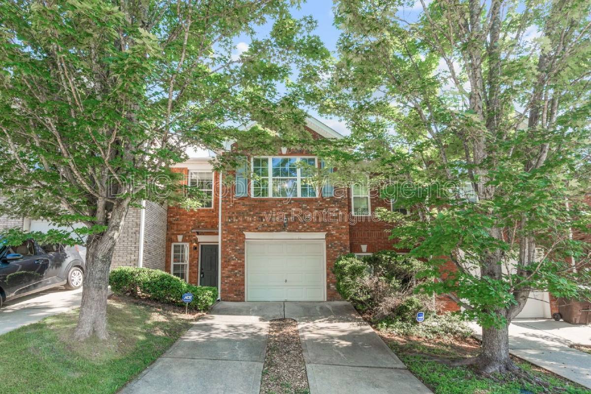 Townhouse for rent at 6494 Snowbird Lane, Douglasville, GA 30134