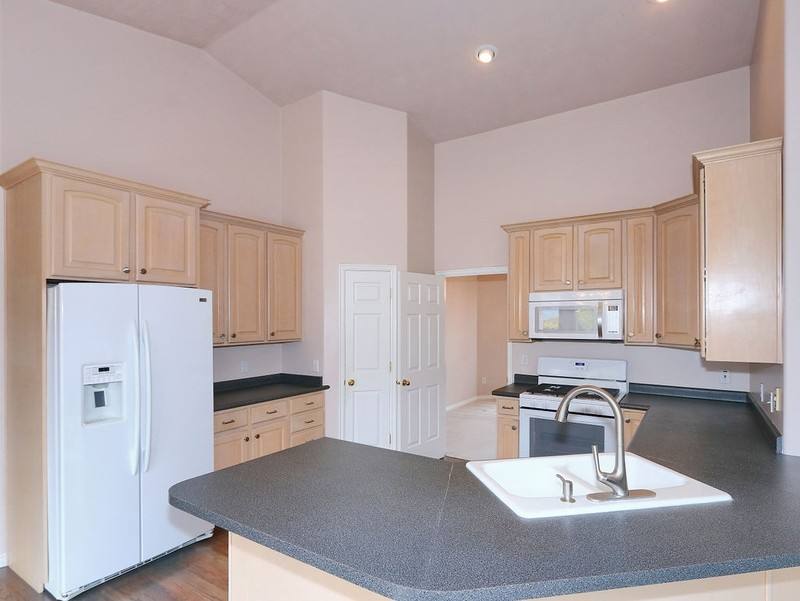 House for rent at 11567 S Lexington Hills Circle, Sandy, UT 84092