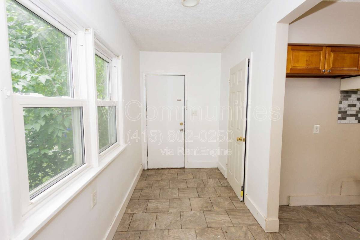 House for rent at 3849 W 135th St, Cleveland, OH 44111