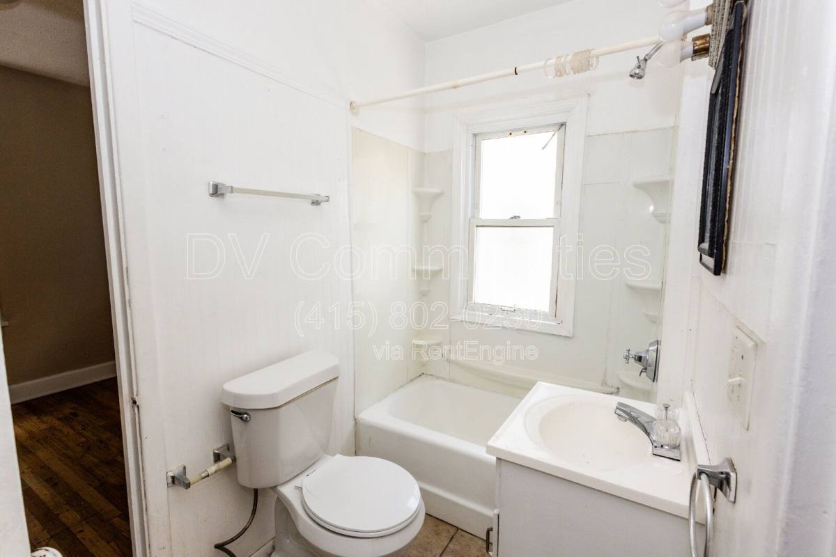 House for rent at 3849 W 135th St, Cleveland, OH 44111