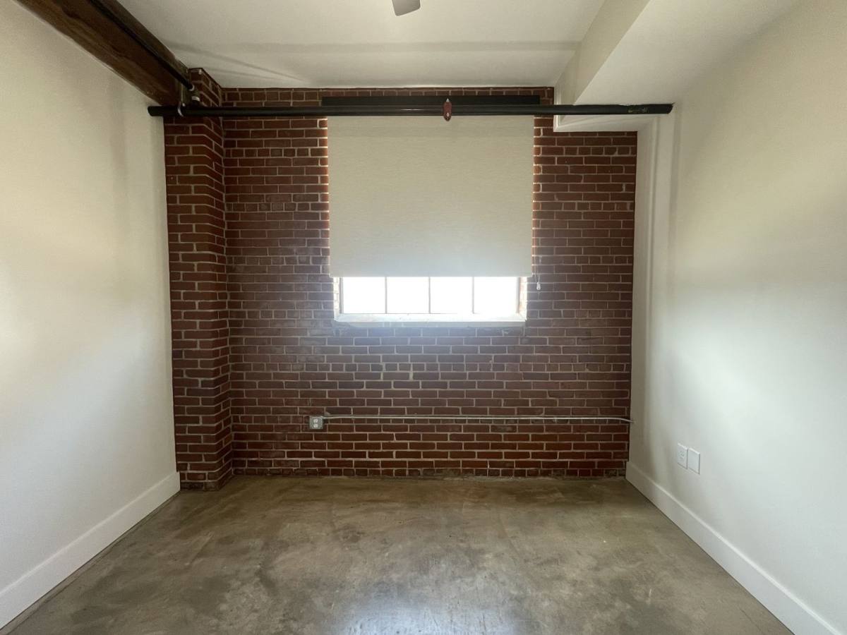 Apartment for rent at 805 Martin Luther King Junior Blvd #4, Macon, GA 31201