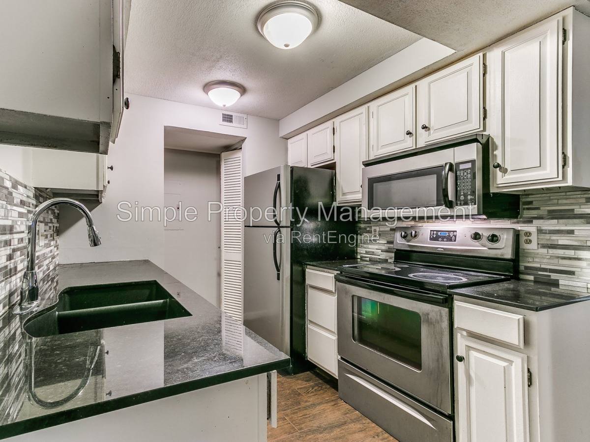 Apartment for rent at 11140 N Stratford Dr #510, Oklahoma City, OK 73120