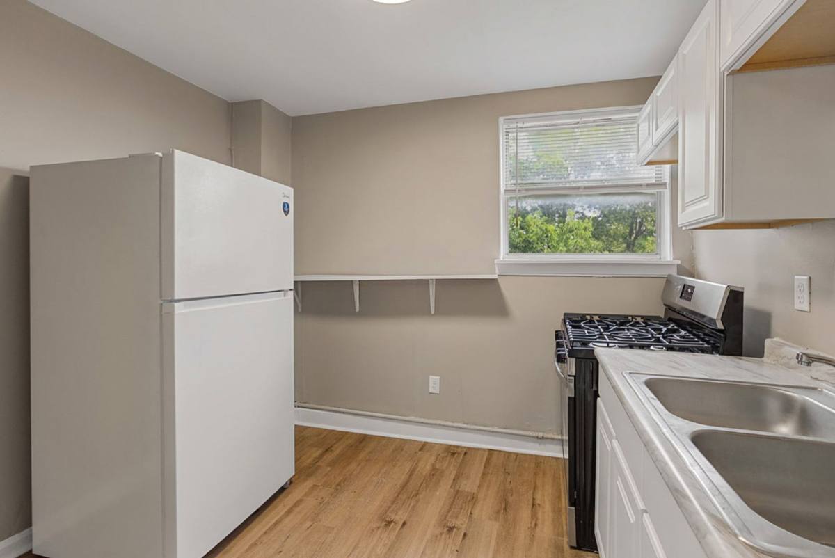 Apartment for rent at 5211 Montgomery Rd #D, Cincinnati, OH 45212